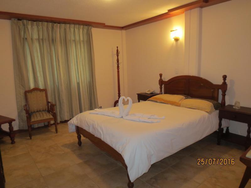 Hotel Cumanda Alfaro Exterior photo